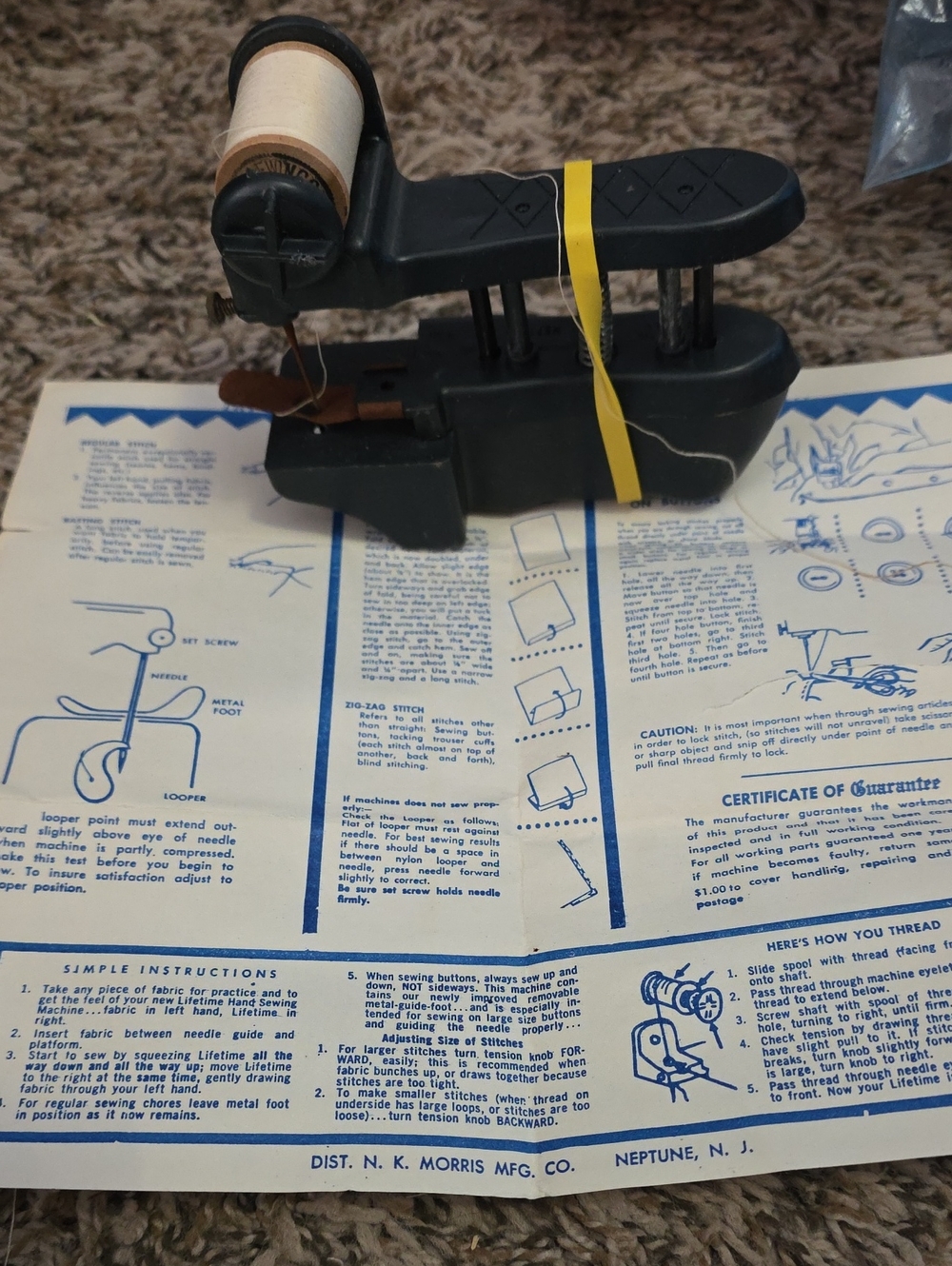 Vintage- Mini Hand Sewing Machine in Black